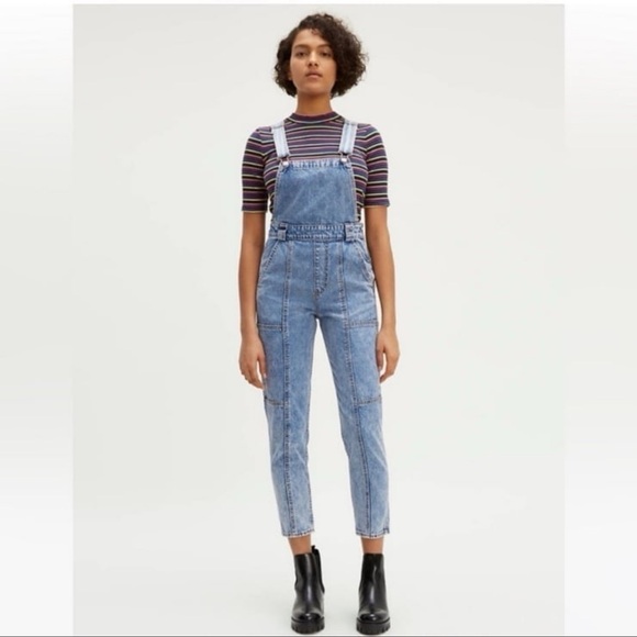 Levi’s Mom Utility Overalls - Picture 1 of 9
